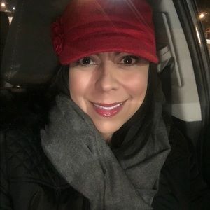 Meet your Posher, Cynthia